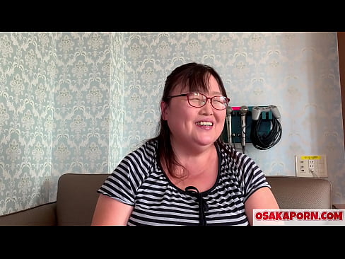 ❤️ Mama japoneză grasă își arată sânii uriași și se bucură de o jucărie sexuală. O mamă asiatică de 51 de ani vorbește despre experiența ei sexuală. Yukiko 1 OSAKAPORN milf grasă. ❤️❌  at us